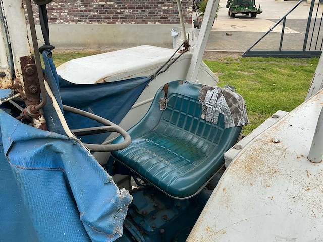 1979 ford 2000 - tweewielaangedreven landbouwtractor - afbeelding 17 van  18