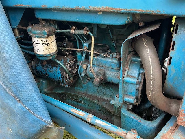 1979 ford 2000 - tweewielaangedreven landbouwtractor - afbeelding 8 van  18