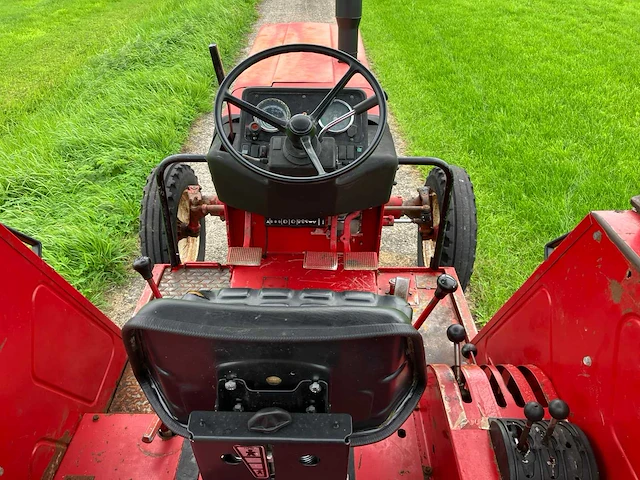 1979 international 1055 tweewielaangedreven landbouwtractor - afbeelding 13 van  13