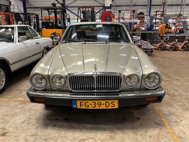 1979 jaguar xj 4.2 personenauto - afbeelding 12 van  25