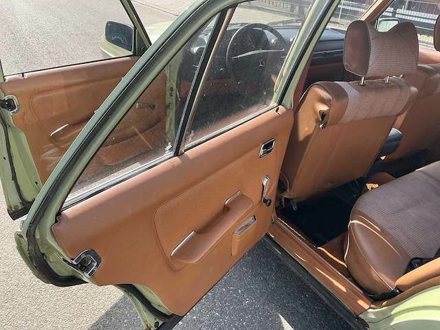 1979 mercedes-benz 200-280 (w123) 200 d 5-cilinder 5 bak personenauto - afbeelding 16 van  37
