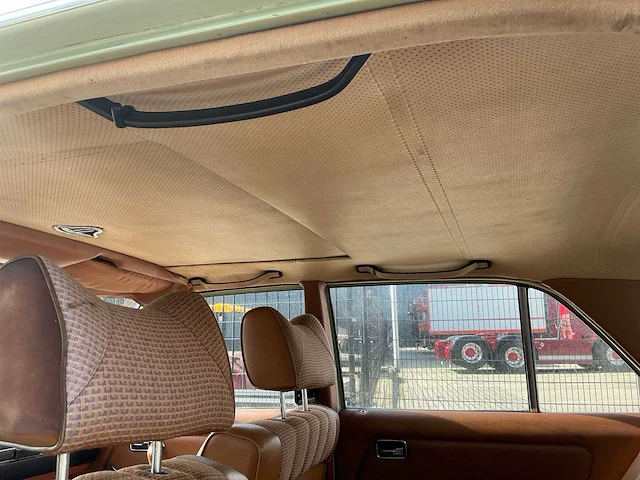 1979 mercedes-benz 200-280 (w123) 200 d 5-cilinder 5 bak personenauto - afbeelding 17 van  37