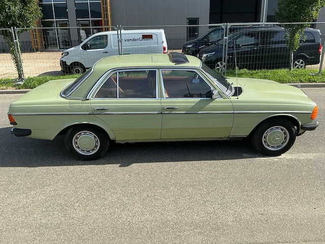 1979 mercedes-benz 200-280 (w123) 200 d 5-cilinder 5 bak personenauto - afbeelding 34 van  37