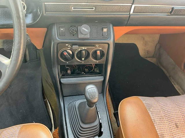 1979 mercedes-benz 200-280 (w123) 200 d 5-cilinder 5 bak personenauto - afbeelding 9 van  37