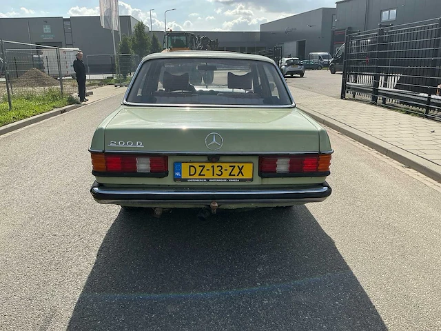 1979 mercedes-benz 200-280 (w123) 200 d 5-cilinder 5 bak personenauto - afbeelding 32 van  37