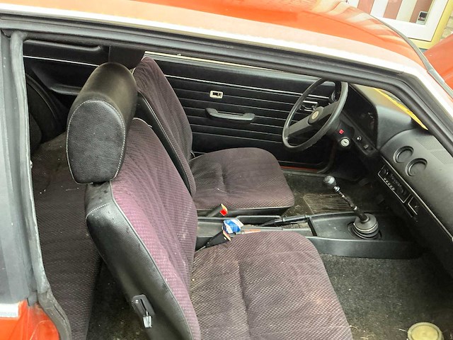 1979 opel manta s cc oldtimer - afbeelding 15 van  34