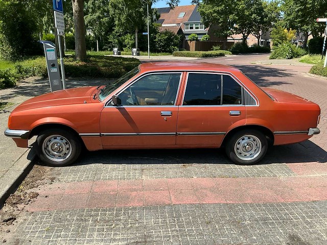 1979 opel rekord 2.0 s automatic personenauto - afbeelding 12 van  26