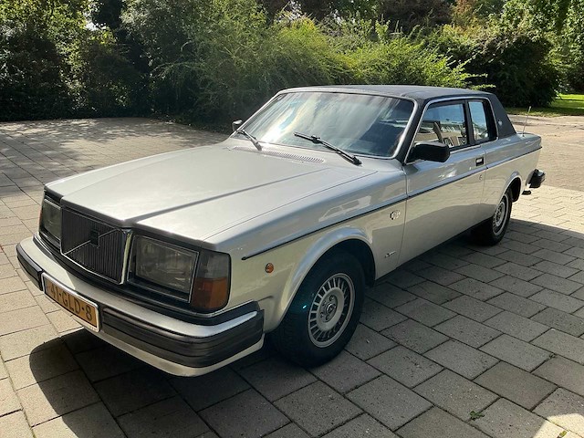 1979 volvo 262c bertone oldtimer - afbeelding 1 van  37
