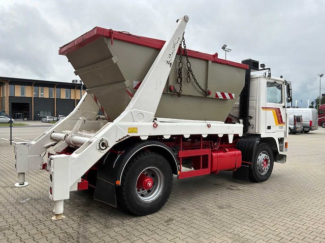 1979 volvo f1020 turbo 6 oldtimer portaalarm wagen - afbeelding 11 van  14