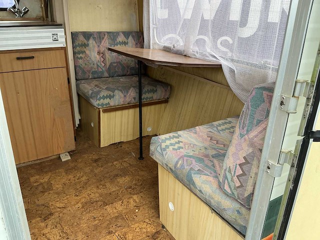 1980 - chateau touring - 320 elite - caravan - afbeelding 2 van  2