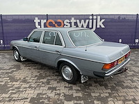 1980 - mercedes-benz - 300d - personenauto - afbeelding 3 van  11