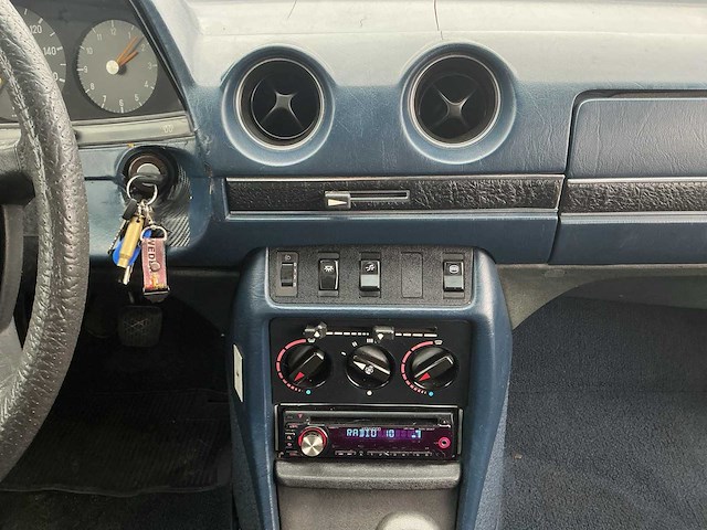 1980 - mercedes-benz - 300d - personenauto - afbeelding 8 van  11