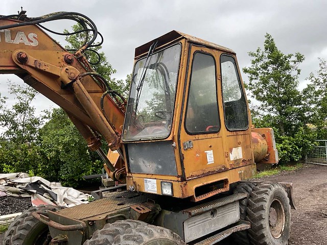 1980 atlas 1302d banden graafmachine - afbeelding 2 van  34