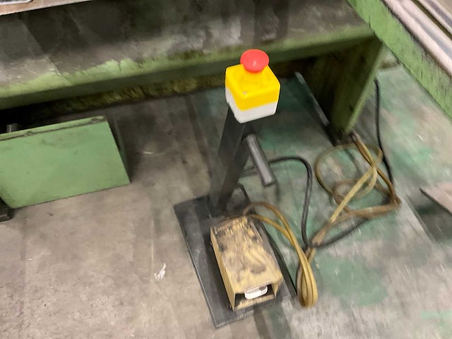 1980 dmf 4g110 knipmachine - afbeelding 2 van  14