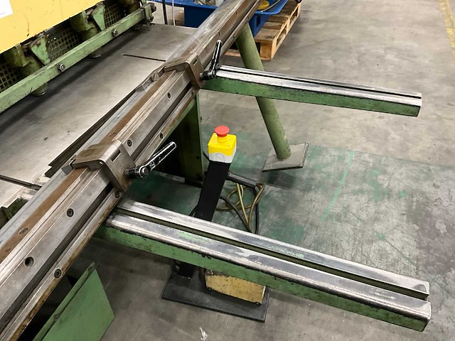 1980 dmf 4g110 knipmachine - afbeelding 11 van  14