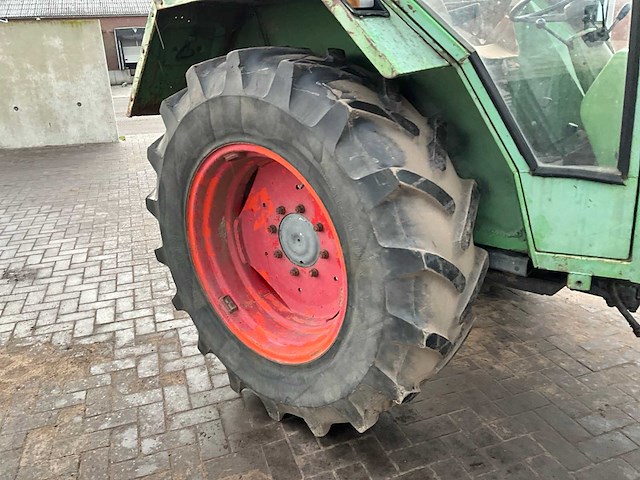 1980 fendt farmer 104 ls turbomatic tweewielaangedreven landbouwtractor - afbeelding 4 van  19