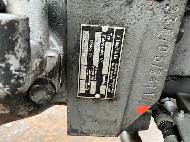 1980 fendt farmer 104 ls turbomatic tweewielaangedreven landbouwtractor - afbeelding 11 van  19