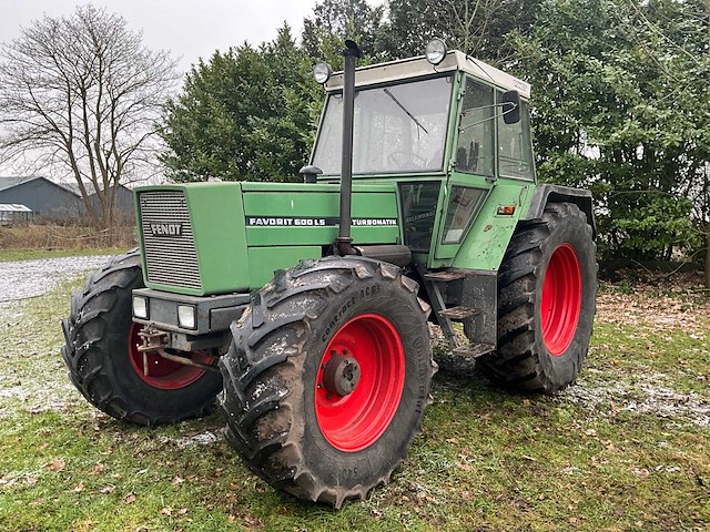 1980 fendt favorit 600 ls turbomatik vierwielaangedreven landbouwtractor - afbeelding 12 van  38