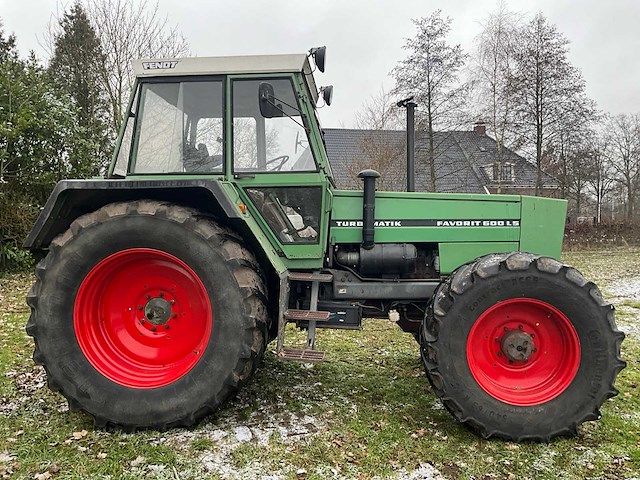 1980 fendt favorit 600 ls turbomatik vierwielaangedreven landbouwtractor - afbeelding 34 van  38
