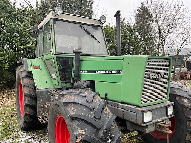 1980 fendt favorit 600 ls turbomatik vierwielaangedreven landbouwtractor - afbeelding 11 van  36