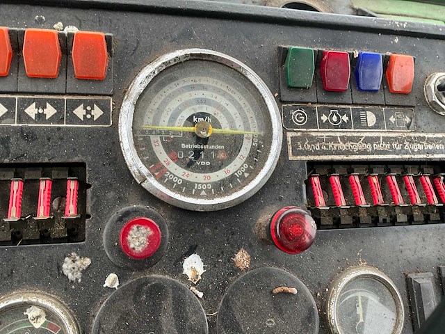 1980 fendt favorit 600 ls turbomatik vierwielaangedreven landbouwtractor - afbeelding 30 van  36
