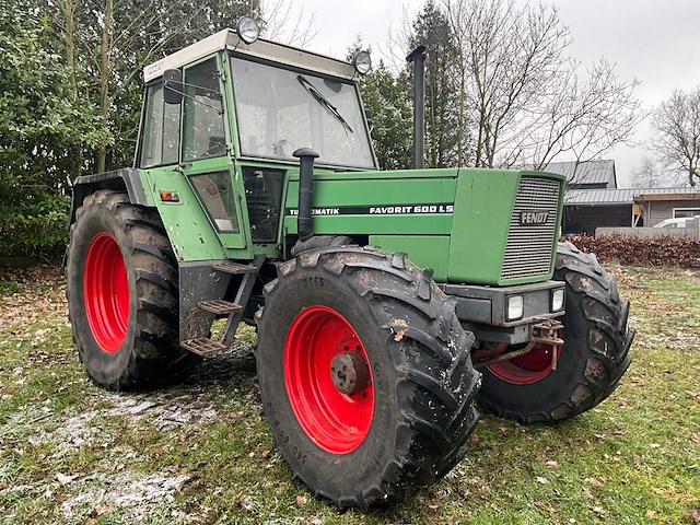 1980 fendt favorit 600 ls turbomatik vierwielaangedreven landbouwtractor - afbeelding 4 van  36