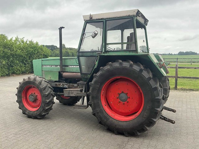 1980 fendt favorit 611 lsa vierwielaangedreven landbouwtractor - afbeelding 4 van  37