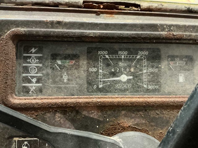 1980 fiat 780 tweewielaangedreven landbouwtractor - afbeelding 23 van  30