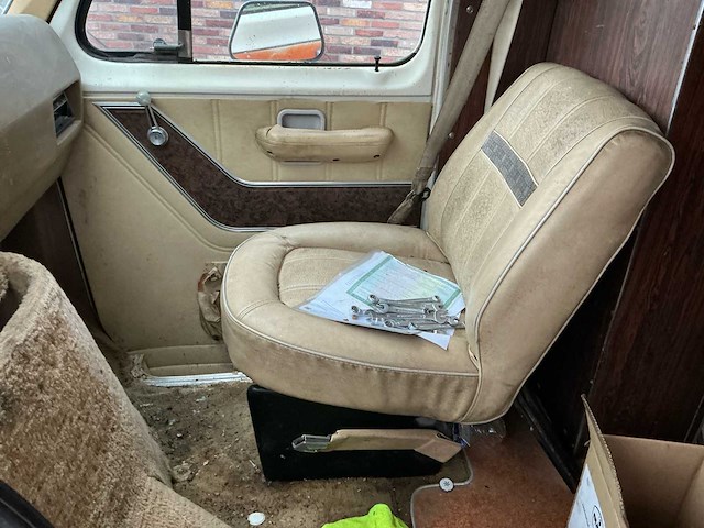 1980 ford 350 ecolinder ambulance - afbeelding 7 van  43