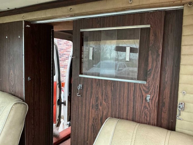 1980 ford 350 ecolinder ambulance - afbeelding 9 van  43