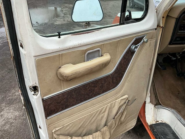 1980 ford 350 ecolinder ambulance - afbeelding 10 van  43