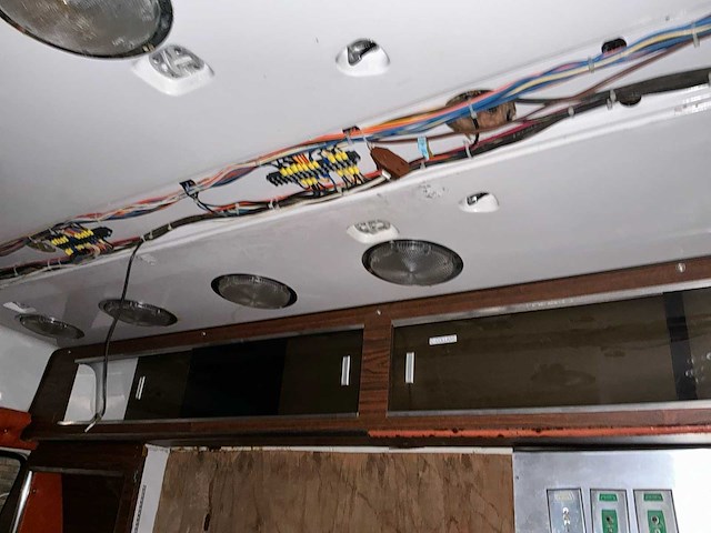 1980 ford 350 ecolinder ambulance - afbeelding 14 van  43