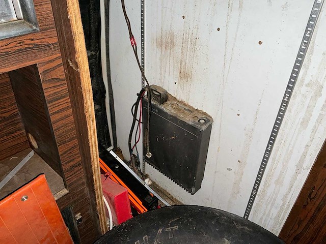 1980 ford 350 ecolinder ambulance - afbeelding 16 van  43