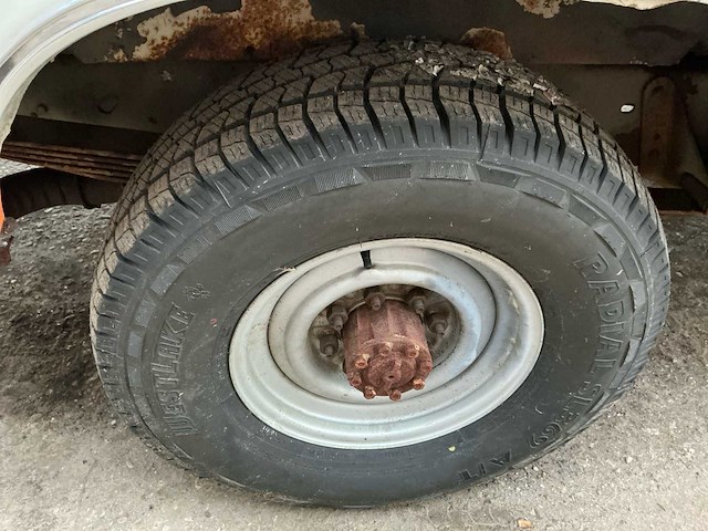 1980 ford 350 ecolinder ambulance - afbeelding 28 van  43