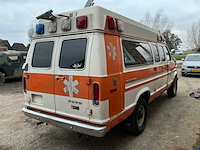 1980 ford 350 ecolinder ambulance - afbeelding 40 van  43