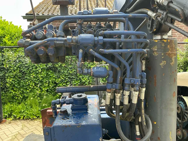 1980 hiab 852-2235a hydraulische laadkraan met diesel motor - afbeelding 6 van  27
