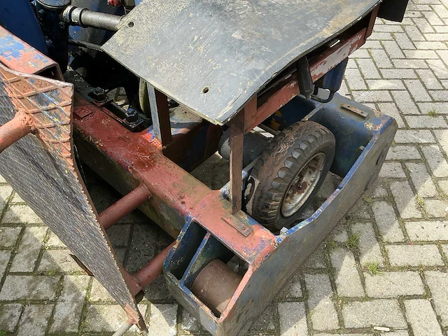 1980 hiab 852-2235a hydraulische laadkraan met diesel motor - afbeelding 27 van  27