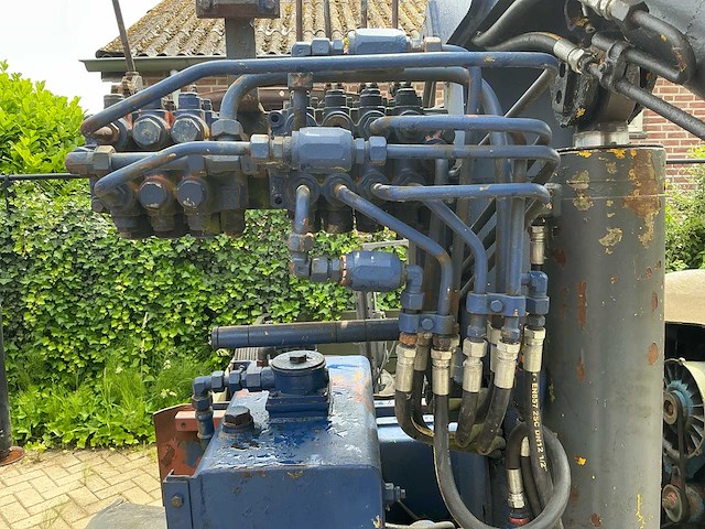 1980 hiab 852-2235a hydraulische laadkraan met diesel motor - afbeelding 2 van  27