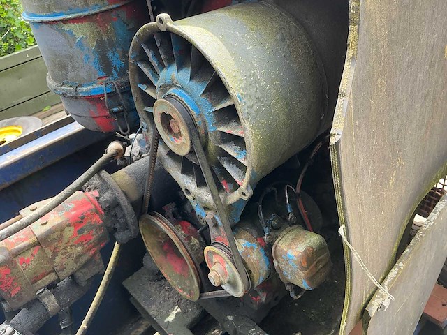 1980 hiab 852-2235a hydraulische laadkraan met diesel motor - afbeelding 3 van  27