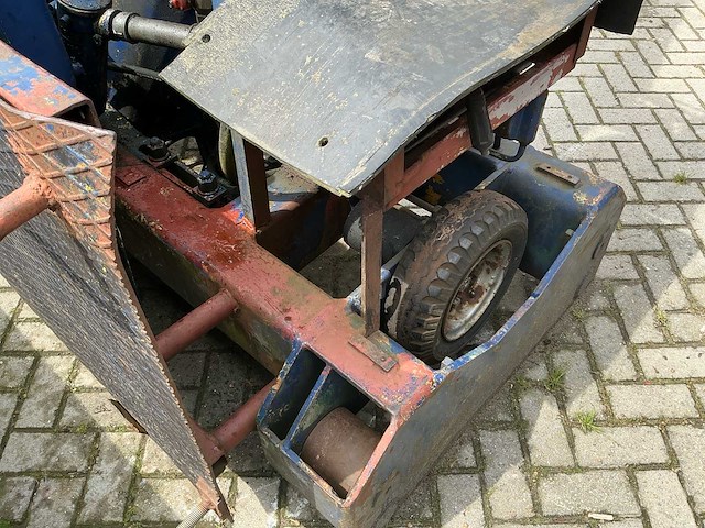 1980 hiab 852-2235a hydraulische laadkraan met diesel motor - afbeelding 11 van  27