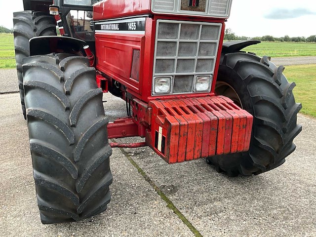 1980 international 1455 vierwielaangedreven landbouwtractor - afbeelding 36 van  39