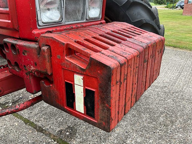 1980 international 1455 vierwielaangedreven landbouwtractor - afbeelding 37 van  39