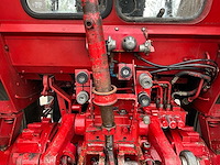 1980 international 1455 vierwielaangedreven landbouwtractor - afbeelding 2 van  4