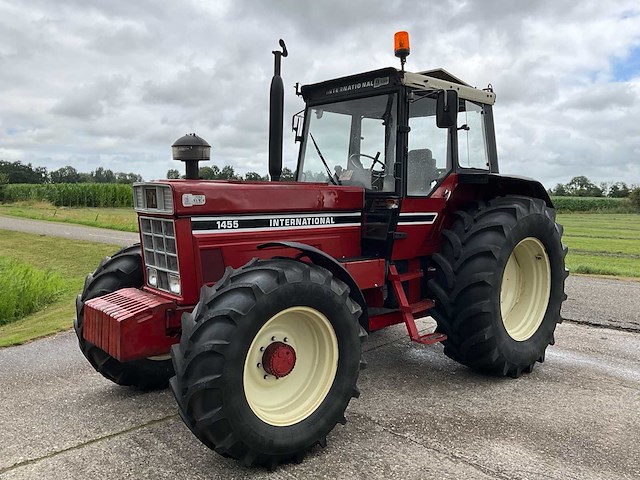 1980 international 1455 vierwielaangedreven landbouwtractor - afbeelding 5 van  39
