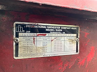 1980 international 1455 vierwielaangedreven landbouwtractor - afbeelding 24 van  39