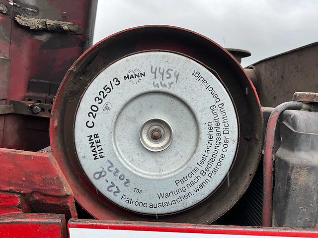 1980 international 1455 vierwielaangedreven landbouwtractor - afbeelding 27 van  39