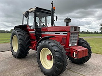 1980 international 1455 vierwielaangedreven landbouwtractor - afbeelding 28 van  39