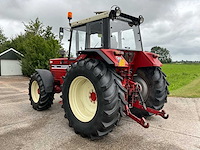 1980 international 1455 vierwielaangedreven landbouwtractor - afbeelding 32 van  39