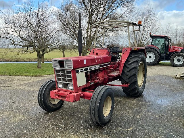 1980 international 844 s tweewielaangedreven landbouwtractor - afbeelding 1 van  17
