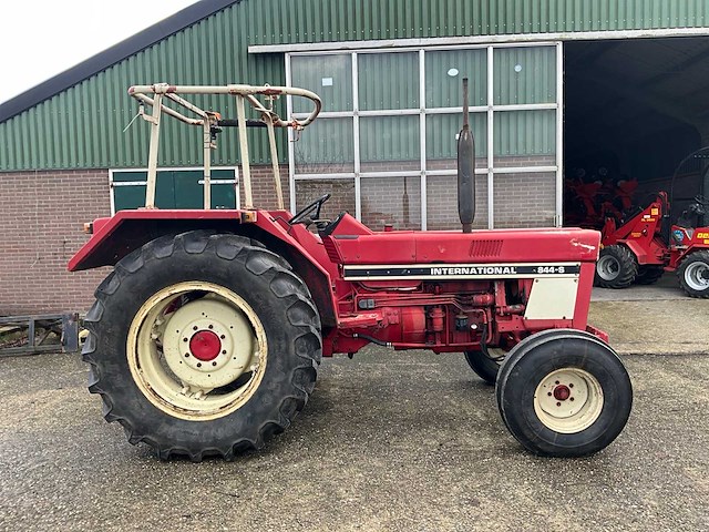 1980 international 844 s tweewielaangedreven landbouwtractor - afbeelding 11 van  17